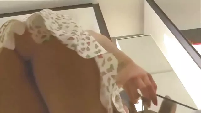 タイトなお尻shemaleが大好きcreampie アニメ 女性 エロ
